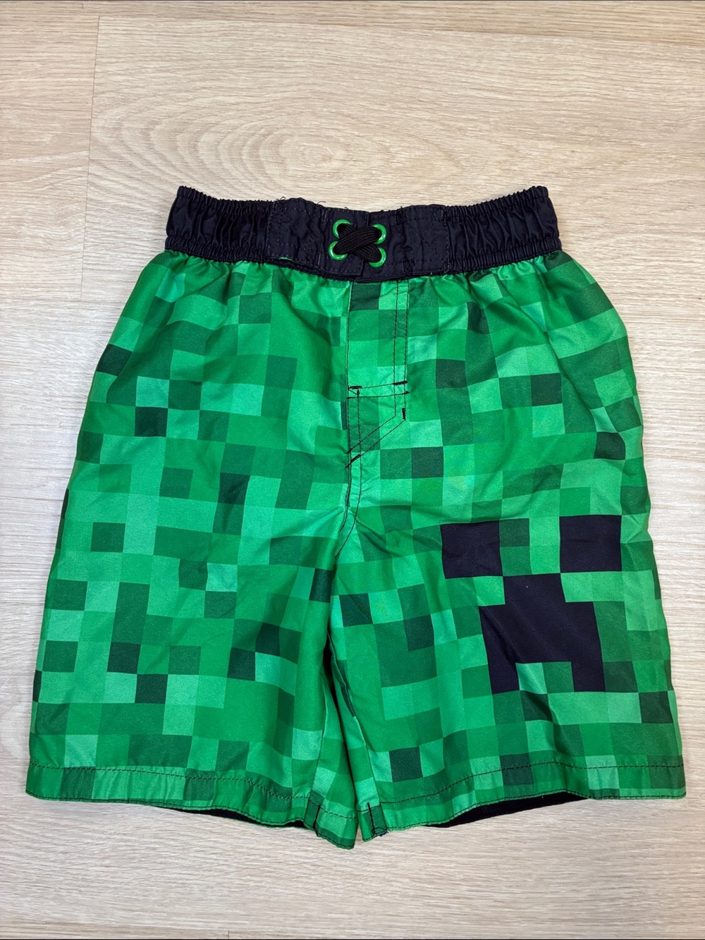 Minecraft Mojang Green Creeper Pixel-Print Swim Shorts